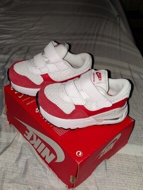 Nike Kids White and Red Velcro Air Max Sneakers